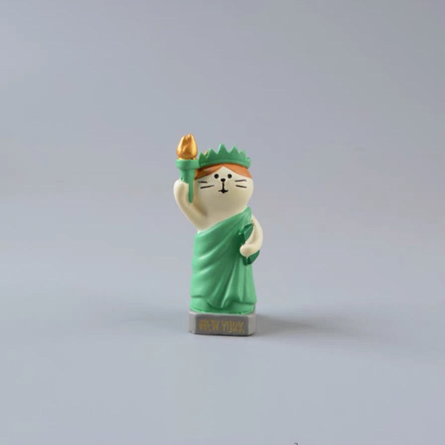 Liberty Cat Statue Cartoon Desk Ornament Collectable Gift