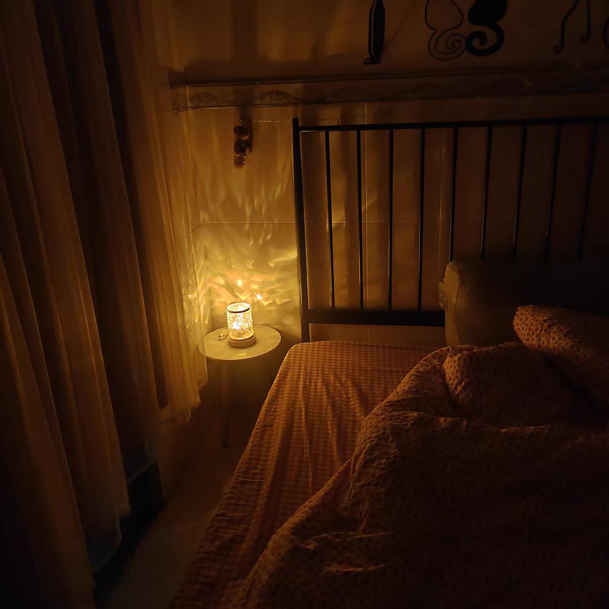 LED Floating Water Lamp Rechargeable Table Lamp Warm Light