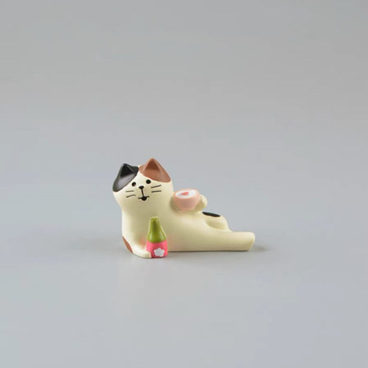 Cat Figurine Desk Ornament